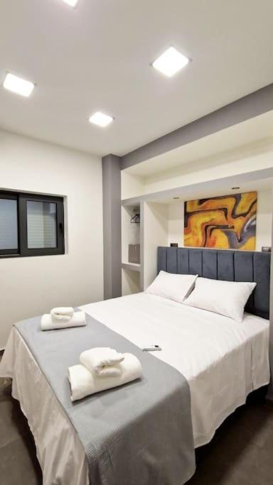 Faronita - Luxury Apt In The Heart Of Καλαμάτα Εξωτερικό φωτογραφία