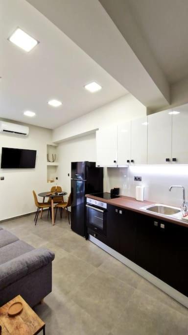 Faronita - Luxury Apt In The Heart Of Καλαμάτα Εξωτερικό φωτογραφία