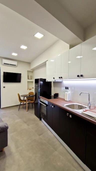 Faronita - Luxury Apt In The Heart Of Καλαμάτα Εξωτερικό φωτογραφία